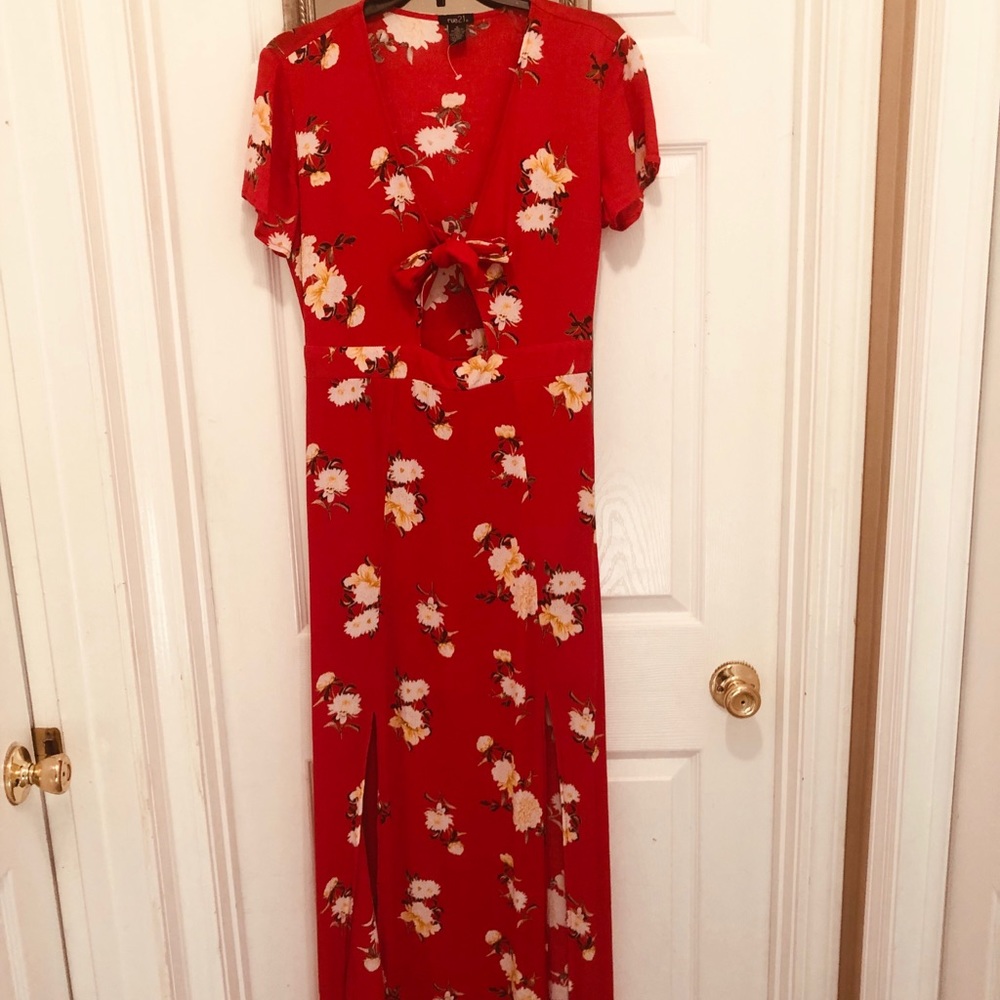 Red floral maxi dress ☀️🌼☀️🌻